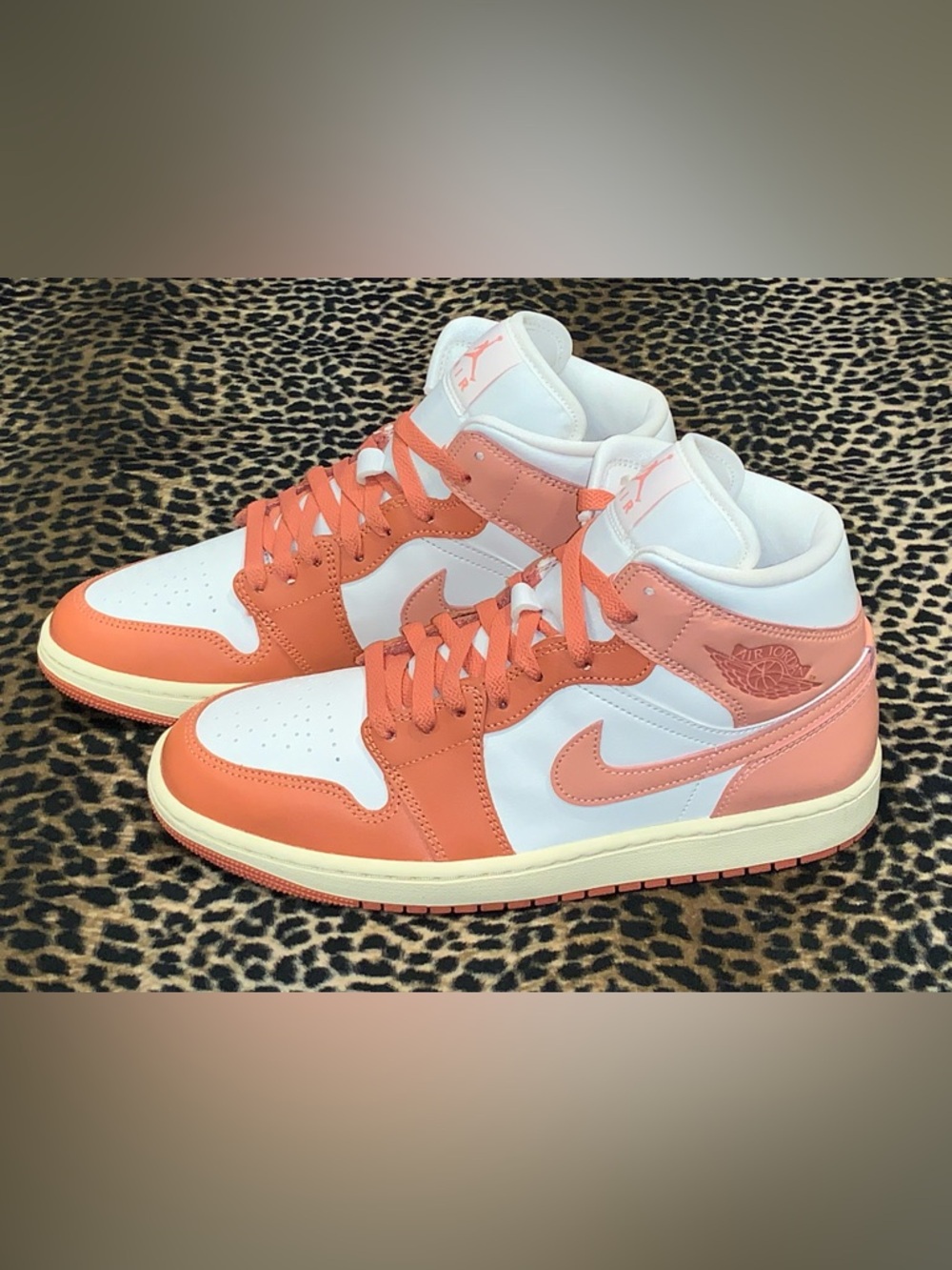 Jordan 1 - Picture 2 of 6